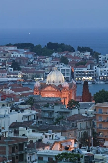 Images Dated 10th May 2006: GREECE, Northeastern Aegean Islands, LESVOS (Mytilini), Mytilini Town: Waterfront