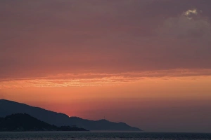 Images Dated 12th May 2006: GREECE, Northeastern Aegean Islands, SAMOS, Vathy (Samos Town): Sunset over Vathy Bay