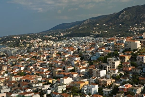 Images Dated 8th May 2006: GREECE-Northeastern Aegean Islands-LESVOS (Mytilini)-Mytilini Town: Mytilini Town