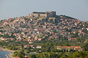 Images Dated 9th May 2006: GREECE-Northeastern Aegean Islands-LESVOS (Mytilini)-Mithymna (Molyvos): Distant