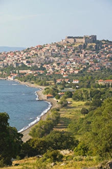 Images Dated 9th May 2006: GREECE-Northeastern Aegean Islands-LESVOS (Mytilini)-Mithymna (Molyvos): Distant