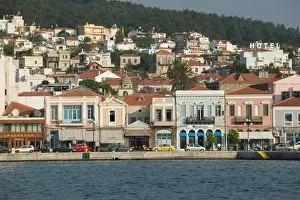 GREECE-Northeastern Aegean Islands-LESVOS (Mytilini)-Mytilini Town: Waterfront View
