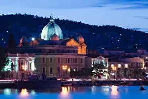 GREECE-Northeastern Aegean Islands-LESVOS (Mytilini)-Mytilini Town: Waterfront View