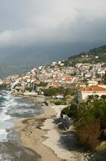 Images Dated 11th May 2006: GREECE-Northeastern Aegean Islands-LESVOS (Mytilini)-Plomari: South Lesvos Resort Town