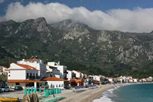 Images Dated 13th May 2006: GREECE-Northeastern Aegean Islands-SAMOS-Kokkari: Resort Town with Mountain Mist