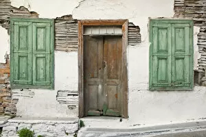 Images Dated 12th May 2006: GREECE-Northeastern Aegean Islands-SAMOS-Vathy (Samos Town): Ano Vathy Village- Old