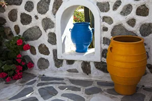 Still Prints: Greece, Santorini, Flower Pots Decorating a Courtyard
