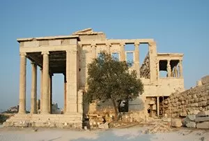 Images Dated 22nd August 2005: Greek Art. Erechtheum. Temple ionic built between 421-407 BC. The southwest facade