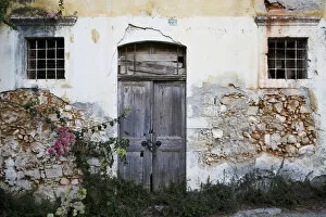 Images Dated 6th September 2007: Greek Island of Crete and old town of Chania with old doorway