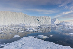 Greenland Collection: Greenland, Disko Bay, Ilulissat, floating ice at sunset