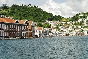 Images Dated 7th November 2007: Grenada, St George, view over Carenage, center of St George residential area and bay