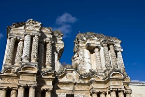 Images Dated 20th January 2008: Guatemala, Antigua. El Carmen Church Ruin, or Inglesia de Carmen, Former seat of