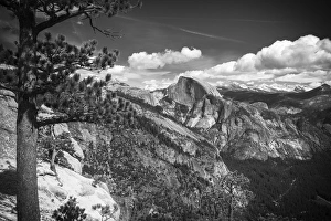 Images Dated 9th May 2014: Half Dome from Yosemite Point, Yosemite National Park, California USA