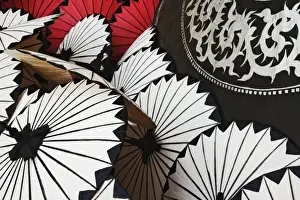 Images Dated 29th April 2008: Hand made decorative umbrellas, Bo Sang near Chiang Mai, Thailand