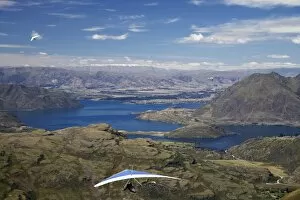 Hang Gliders above Lake Wanaka, South Island, New Zealand