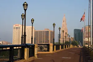 Images Dated 20th March 2007: Hartford, Connecticut, as seen from the Founders Bridge over the Connecticut River