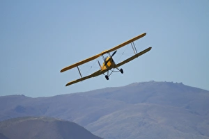 Images Dated 7th April 2012: De Havilland DH 82A Tiger Moth Biplane