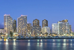 Waikiki Prints: Hawaii, Honolulu, Twilight Waikiki Skyline