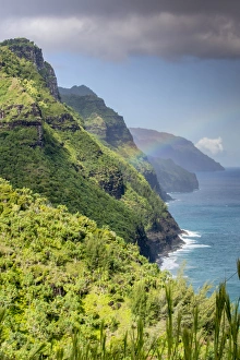 Hawaii Prints: Hawaii, Kauai, Napali, Napali Coast State Park, Pacific Ocean, rainbow