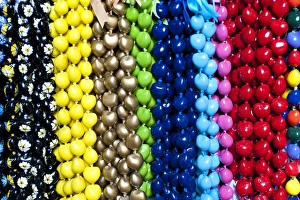 Images Dated 8th March 2009: Hawaiian lei or necklaces display at market place
