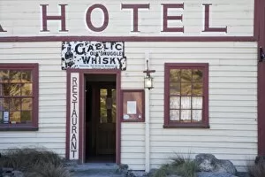 Images Dated 9th April 2007: Historic Cardrona Hotel, near Wanaka, South Island, New Zealand