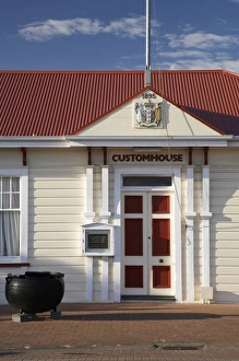 Hawkes Bay Prints: Historic Customhouse, Napier, Hawkes Bay, North Island, New Zealand