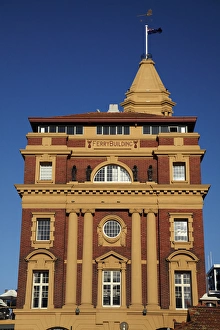 Images Dated 21st March 2015: Historic Ferry Building, Auckland waterfront, North Island, New Zealand