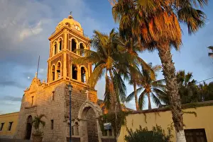 Images Dated 1st February 2010: Historic Mission Loreto was founded in 1697 in Loreto Mexico
