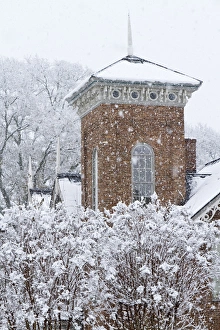 Images Dated 24th December 2010: Historic Twickenham district and a rare Christmas snow, Huntsville, Alabama