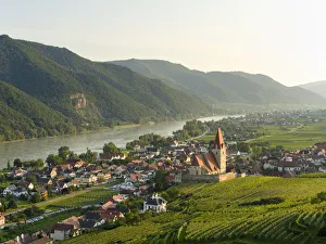 Images Dated 30th April 2021: Historic village Weissenkirchen located in wine-growing area, UNESCO World Heritage Site