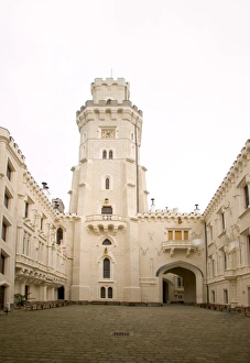 Images Dated 8th May 2004: Hluboka Castle, Czech Republic, Ceske Budejovice