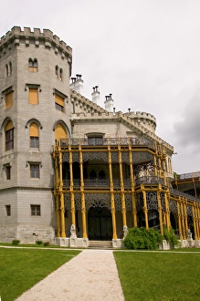Images Dated 8th May 2004: Hluboka Castle, Czech Republic, Ceske Budejovice