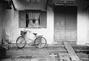Hoi An Prints: Hoi An Vietnam, House with Bicycle