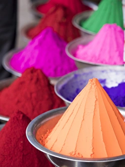 Images Dated 3rd January 2015: Holi powder paint for sale in Mysore, Karnataka, India
