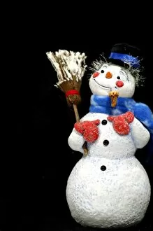 Images Dated 17th December 2006: Holiday Still Life, Simpich Caracter Doll Burr Tholomew the Snowman. Property Released
