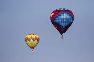 Images Dated 1st July 2018: Hot air balloon bringing color to the sky