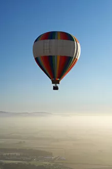 Images Dated 24th September 2005: Hot-air Balloon, near Methven, Canterbury Plains, South Island, New Zealand - aerial