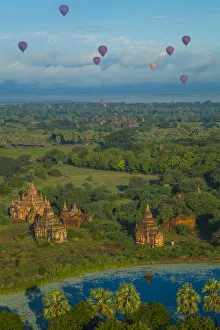 Prints of Hot air balloons, morning view of the temples of Bagan, Myanmar Images Dated 2017 December: Hot air balloons, morning view of the temples of Bagan, Myanmar