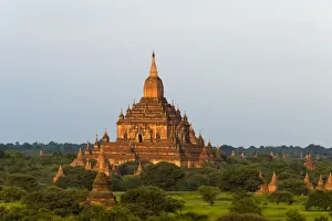 Burma Prints: Htilominlo Temple, Bagan, Mandalay Region, Myanmar