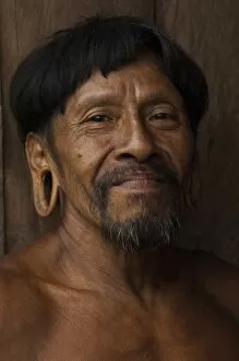 Images Dated 18th May 2007: Huaorani man, Meaoewa Wane, Bameno Community. Yasuni National Park, Amazon rainforest, Ecuador
