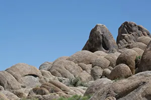 Betty Sederquist Prints: Huge granite boulders characterize the Alabama Hills