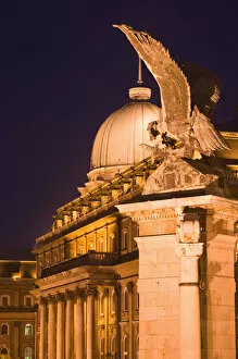 HUNGARY-Budapest: Buda / Castle Hill- Turul Eagle & Ludwig Museum / Evening