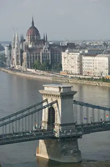 Images Dated 11th May 2004: HUNGARY-Budapest: Buda / Castle Hill View of- Danube River, Szechenyi (Chain)