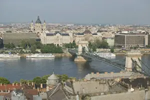 Images Dated 11th May 2004: HUNGARY-Budapest: Buda / Castle Hill View of- Danube River & Vizivaros (Watertown)