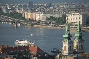 Images Dated 11th May 2004: HUNGARY-Budapest: Buda / Castle Hill View of- Danube River & Vizivaros (Watertown)