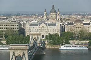 Images Dated 11th May 2004: HUNGARY-Budapest: Buda / Castle Hill View of- Gresham Palce & St. Stephen s