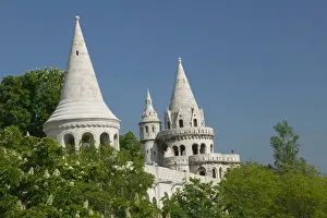 Images Dated 12th May 2004: HUNGARY-Budapest: Castle Hill (Buda)- Fishermens Bastion