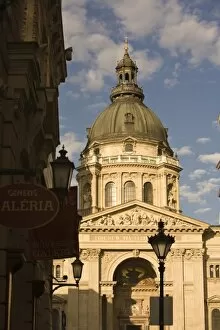 HUNGARY, Budapest. Dome of St. Stephens Basilica (RF)