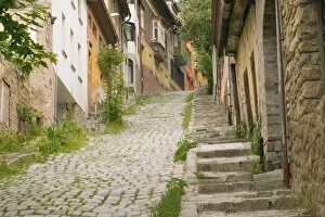 Images Dated 13th May 2004: HUNGARY-Budapest: Gul Baba utca (Street) / Pilgrimage area for Muslims
