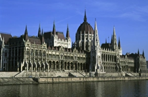 Images Dated 24th April 2009: Hungary, Budapest, Houses of Parliament